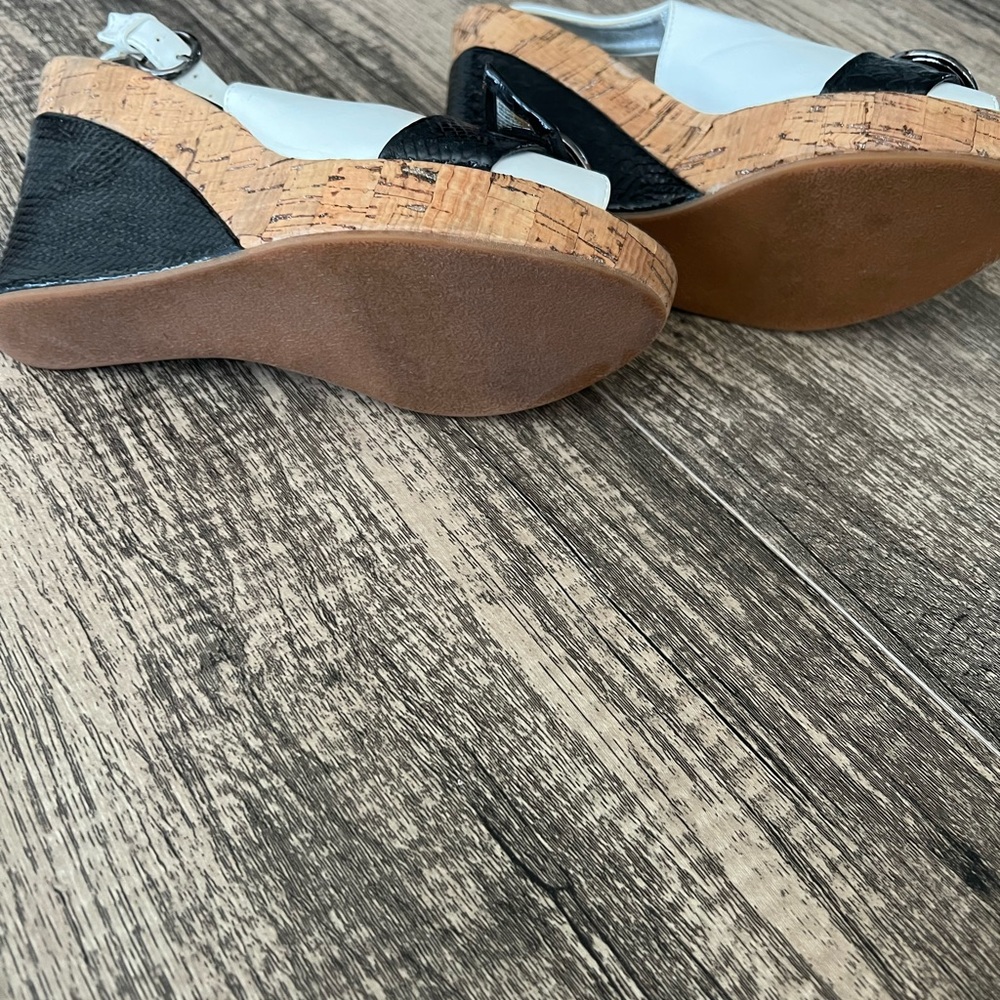 Heels - Picture 5 of 5